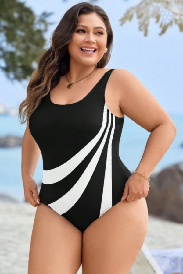 Black geometric printed one-piece swimsuit
